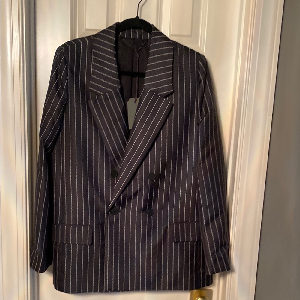 Chic Black Pinstripe Blazer